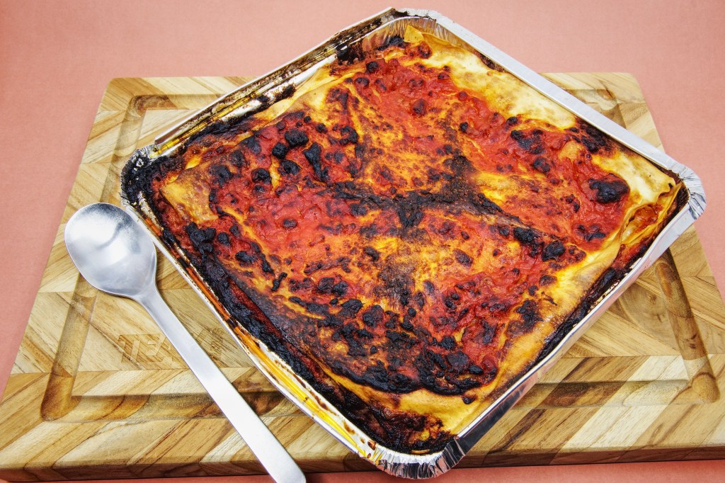 Ready-made meat bolognese lasagne